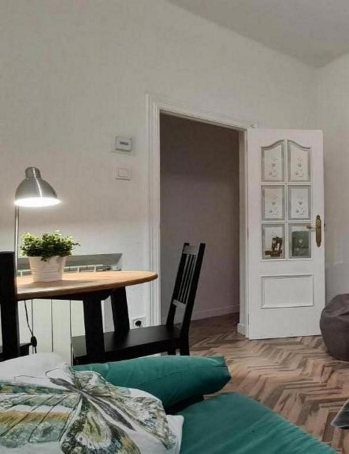 Apartamento Nana - Wifi Y Netflix Apartment Valladolid Ngoại thất bức ảnh